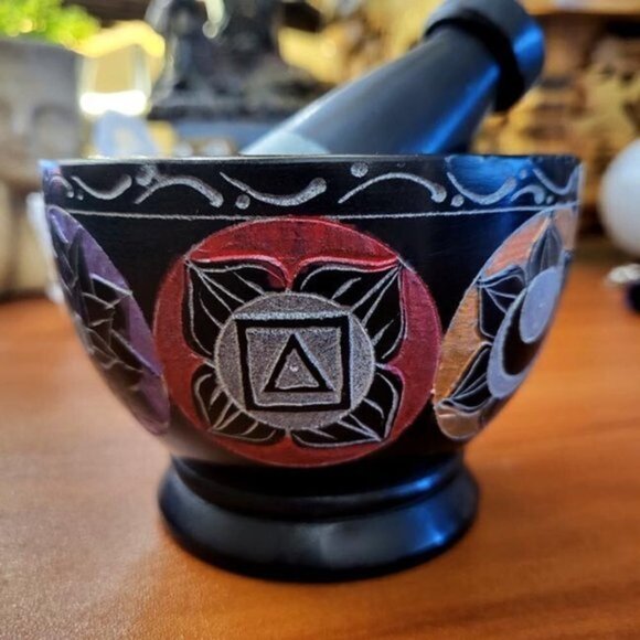 CHakra Mortar and Pestle - Picture 6 of 9